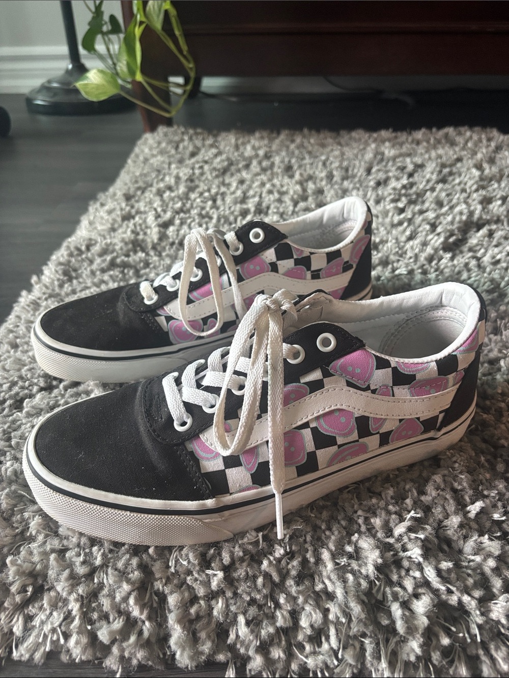 Woman’s Black & Pink Smiley Checker Skate Sneakers - Vans Off the Wall